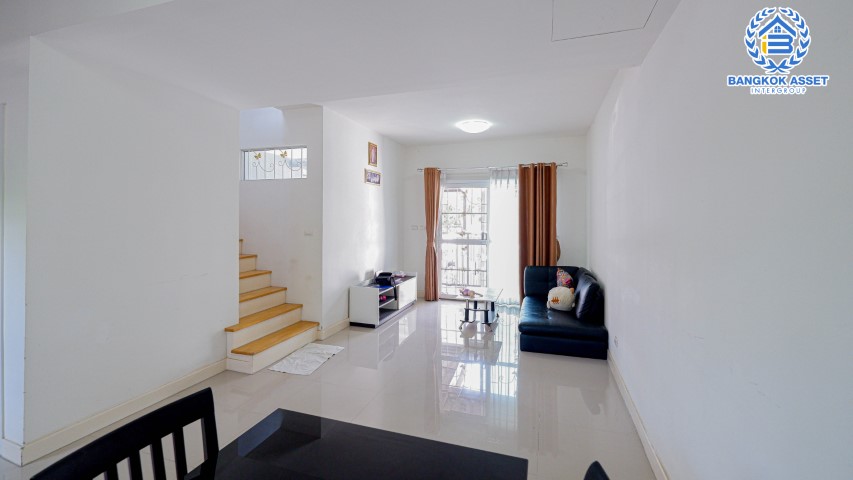 ทาวน์เฮ้าส์มือสองย่านนนทบุรี ม.พฤกษาวิลล์69 กาญจนาฯ-ลาดปลาดุก เนื้อที่ 18.3 ตร.ว. ฟังก์ชัน 3 ห้องนอน 2 ห้องน้ำ 1 ที่จอดรถ บนทำเลเยี่ยม โครงการน่าอยู่ เชื่อมต่อถ.กาญจนาภิเษก และอีกหลายเส้นทาง แถมยังใกล้รถไฟฟ้าสายสีม่วง "สถานีคลองบางไผ่" จองด่วน!...